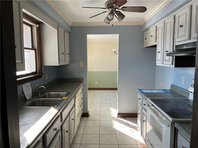 1014 Jefferson Ave, Jeannette, PA 15644