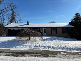 1014 Jefferson Ave, Jeannette, PA 15644