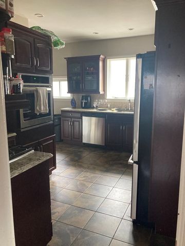 24 Cushing St 2, Medford, MA 02155