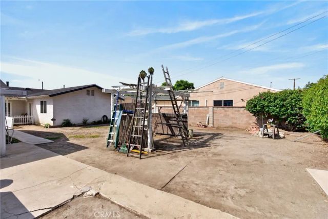 1811 James Place, Pomona, CA 91767