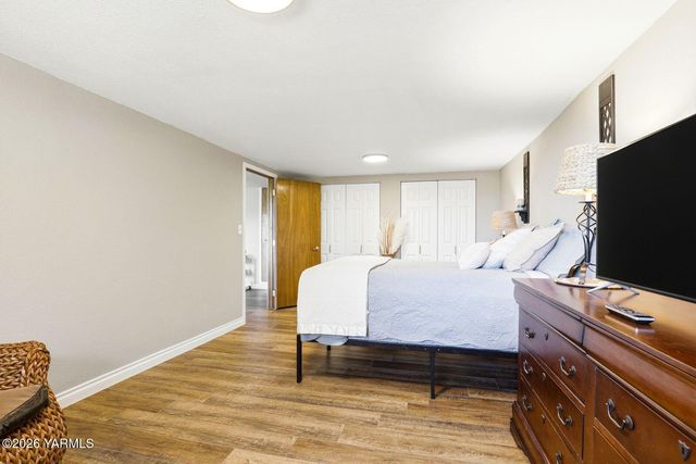 12309 Douglas Rd, Yakima, WA 98908