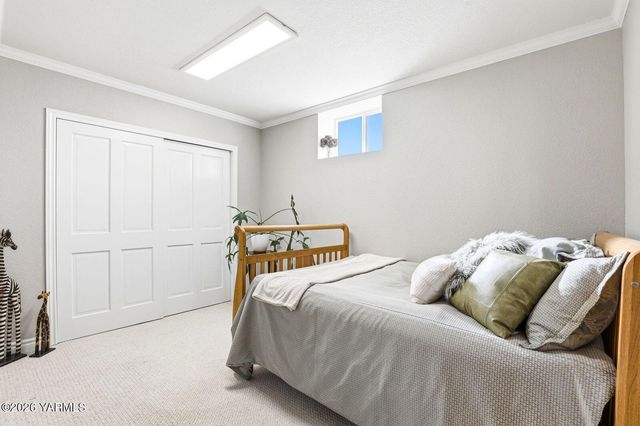 12309 Douglas Rd, Yakima, WA 98908