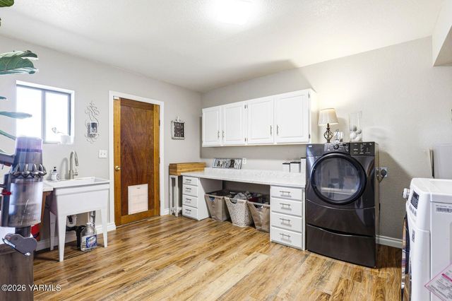 12309 Douglas Rd, Yakima, WA 98908