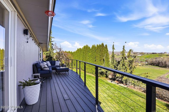 12309 Douglas Rd, Yakima, WA 98908