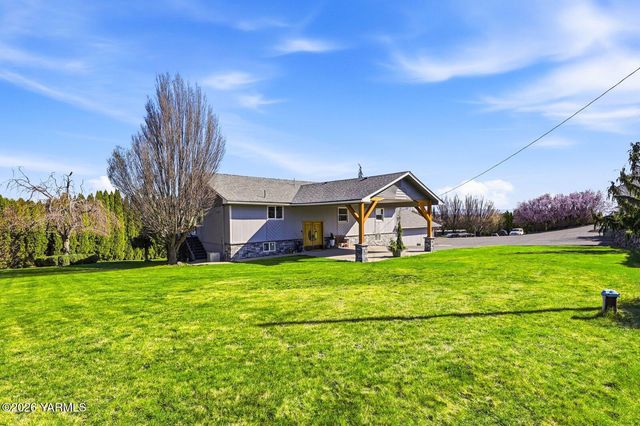 12309 Douglas Rd, Yakima, WA 98908