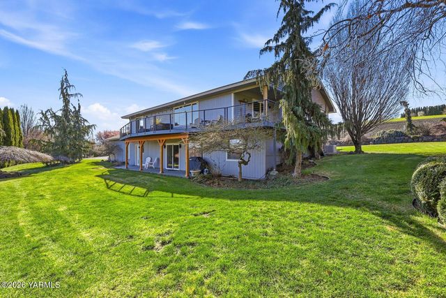 12309 Douglas Rd, Yakima, WA 98908