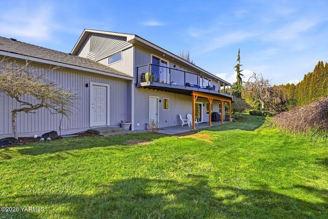 12309 Douglas Rd, Yakima, WA 98908