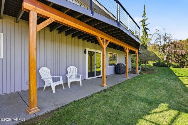 12309 Douglas Rd, Yakima, WA 98908