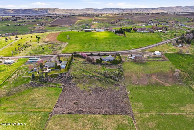12309 Douglas Rd, Yakima, WA 98908