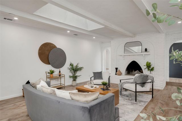 4202 N Hills DR, Austin, TX 78731