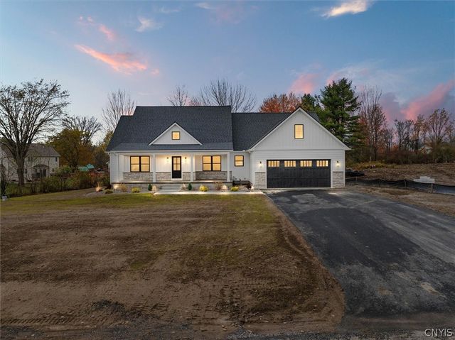 106 Stonebrooke Drive, Marcy, NY 13403