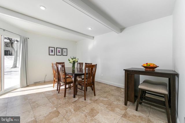 17 ESSEX PL, Newtown, PA 18940