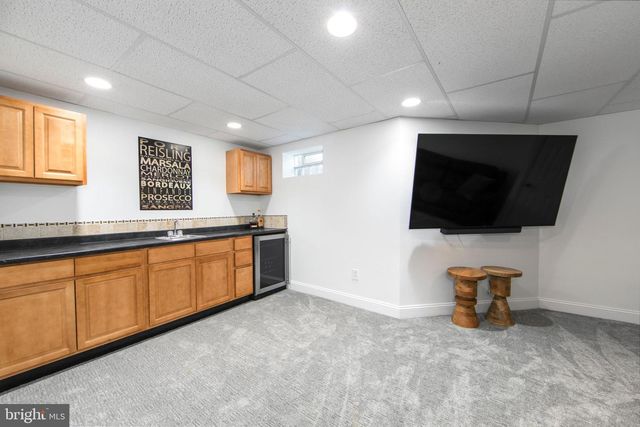 17 ESSEX PL, Newtown, PA 18940