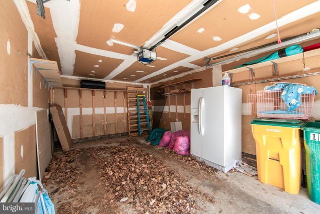 17 ESSEX PL, Newtown, PA 18940