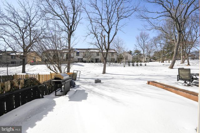 17 ESSEX PL, Newtown, PA 18940