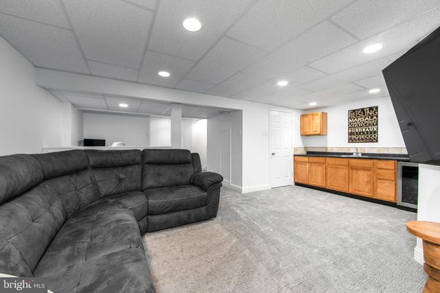 17 ESSEX PL, Newtown, PA 18940