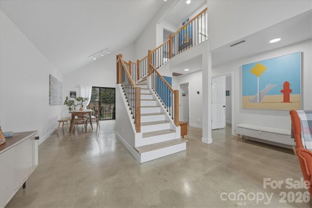 1658 20th Avenue Court NE, Hickory, NC 28601