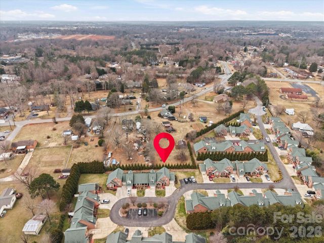 1658 20th Avenue Court NE, Hickory, NC 28601