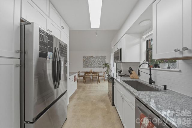 1658 20th Avenue Court NE, Hickory, NC 28601