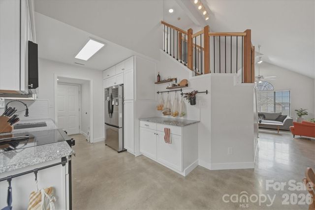 1658 20th Avenue Court NE, Hickory, NC 28601