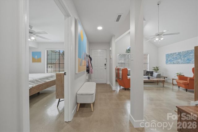 1658 20th Avenue Court NE, Hickory, NC 28601