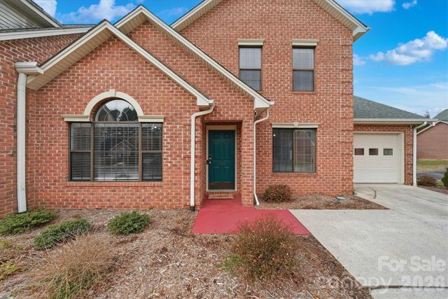 1658 20th Avenue Court NE, Hickory, NC 28601