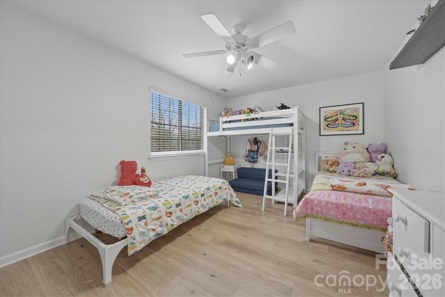 1658 20th Avenue Court NE, Hickory, NC 28601