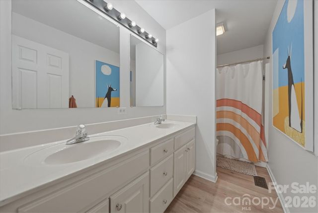 1658 20th Avenue Court NE, Hickory, NC 28601