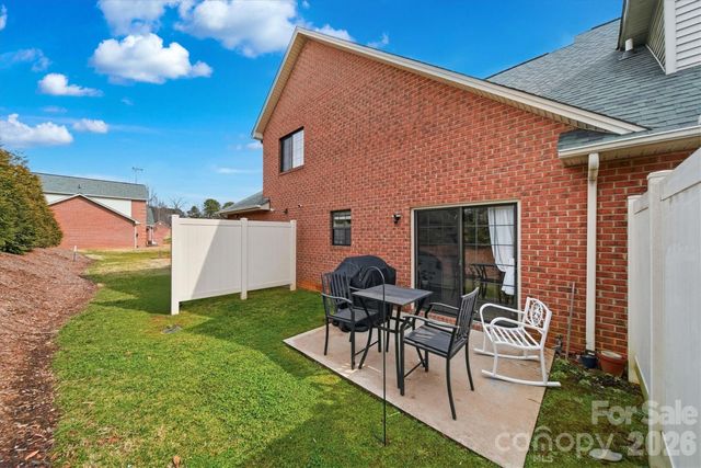 1658 20th Avenue Court NE, Hickory, NC 28601