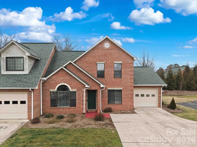 1658 20th Avenue Court NE, Hickory, NC 28601