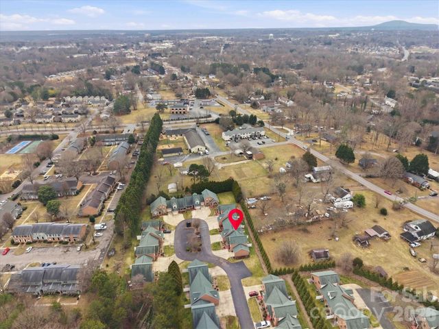 1658 20th Avenue Court NE, Hickory, NC 28601