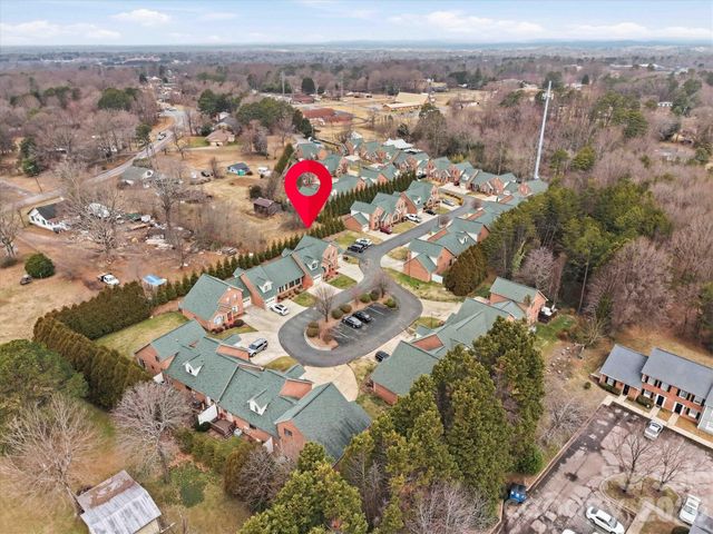 1658 20th Avenue Court NE, Hickory, NC 28601