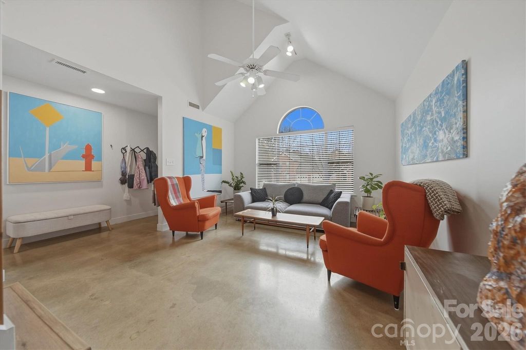 1658 20th Avenue Court NE, Hickory, NC 28601