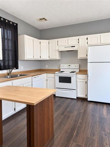 712 10Th St Street, Lake Charles, LA 70601