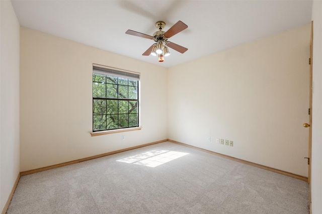 125 Long Wood Ave, Lakeway, TX 78734