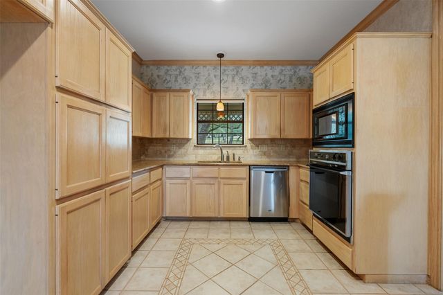 125 Long Wood Ave, Lakeway, TX 78734