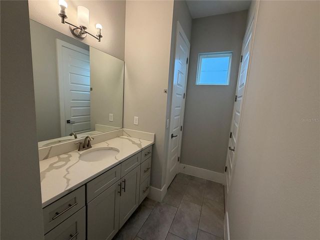 200 E GRANT STREET, Orlando, FL 32806