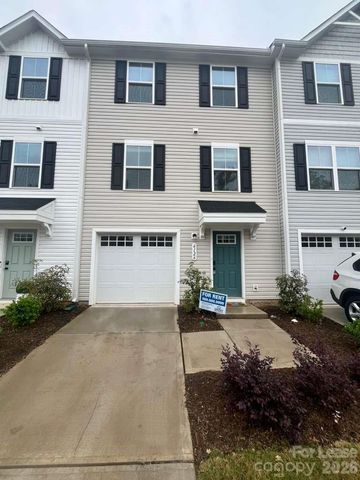 6126 Carrick Bend Court, Charlotte, NC 28269