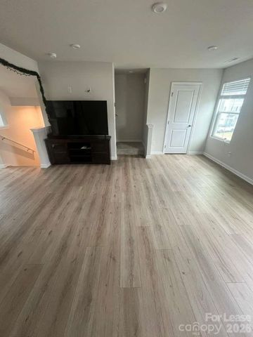 6126 Carrick Bend Court, Charlotte, NC 28269