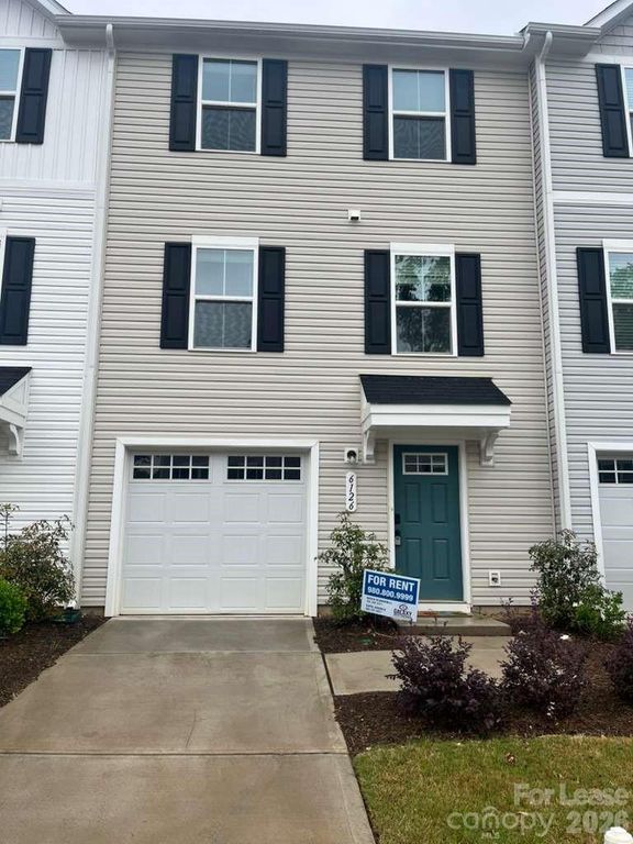 6126 Carrick Bend Court, Charlotte, NC 28269