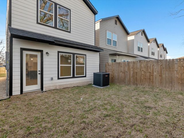 5704 Elysian Street, Houston, TX 77009