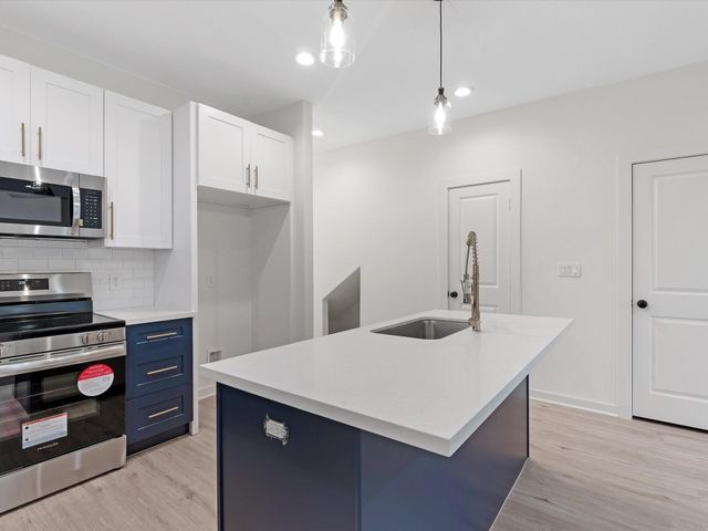 5704 Elysian Street, Houston, TX 77009