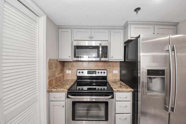 3525 Sage Road 1701, Houston, TX 77056