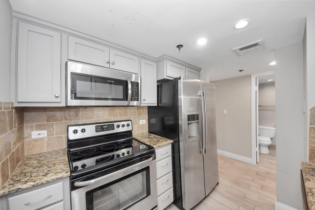 3525 Sage Road 1701, Houston, TX 77056