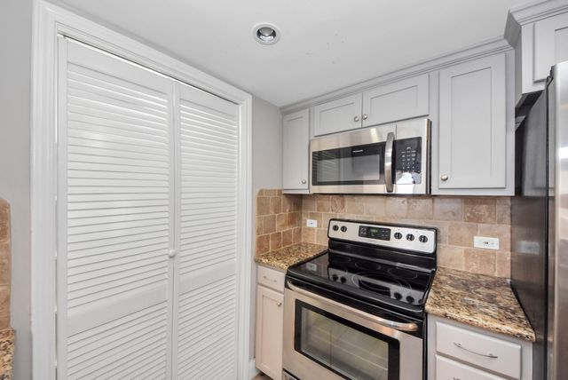 3525 Sage Road 1701, Houston, TX 77056