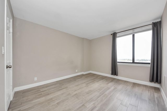 3525 Sage Road 1701, Houston, TX 77056