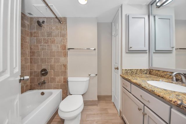 3525 Sage Road 1701, Houston, TX 77056