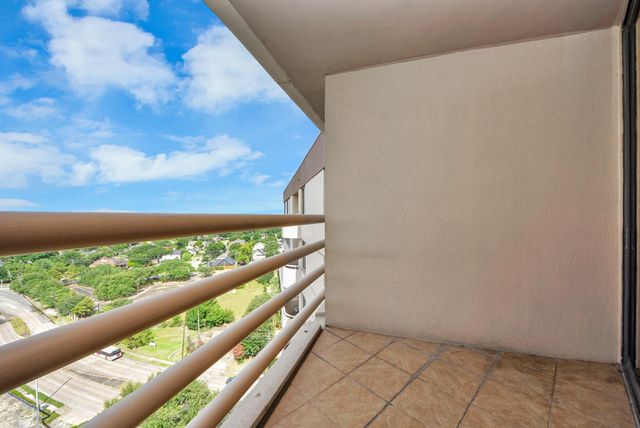 3525 Sage Road 1701, Houston, TX 77056