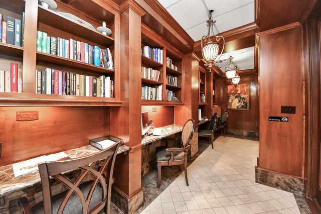 3525 Sage Road 1701, Houston, TX 77056