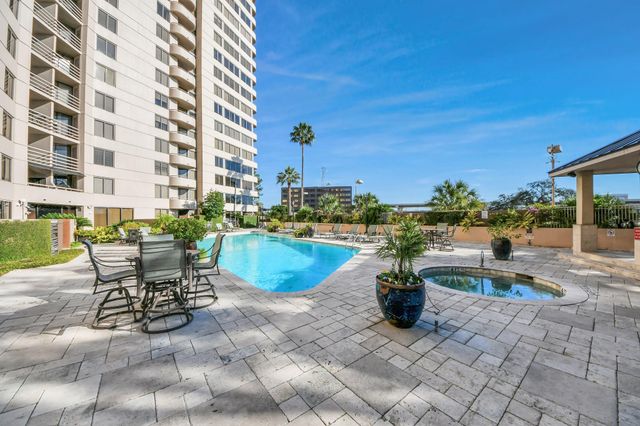 3525 Sage Road 1701, Houston, TX 77056